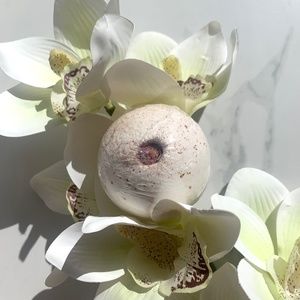 Gift with Purchase | Bath Bomb